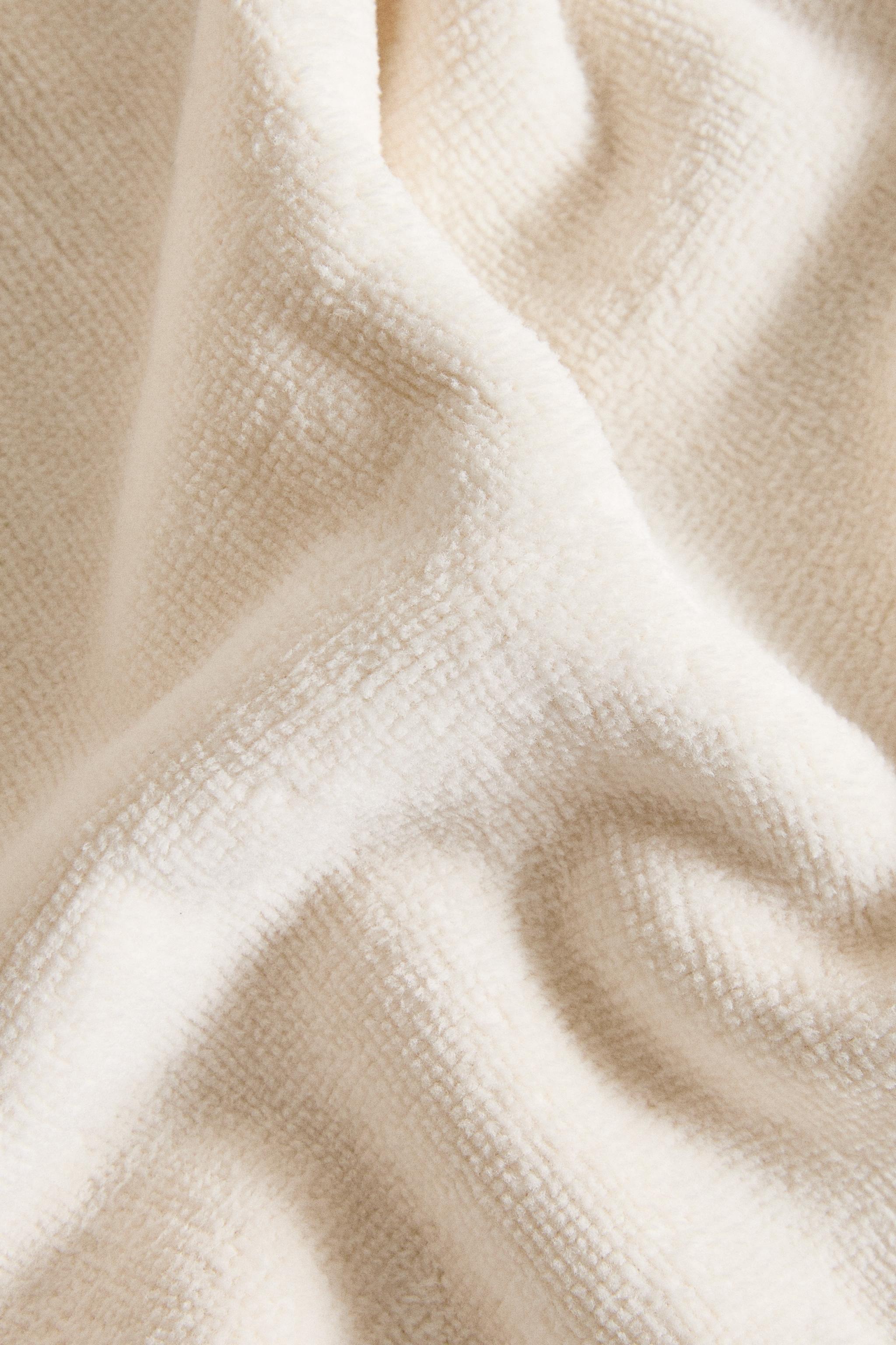 EMBROIDERED CROSS STITCH BATH TOWEL